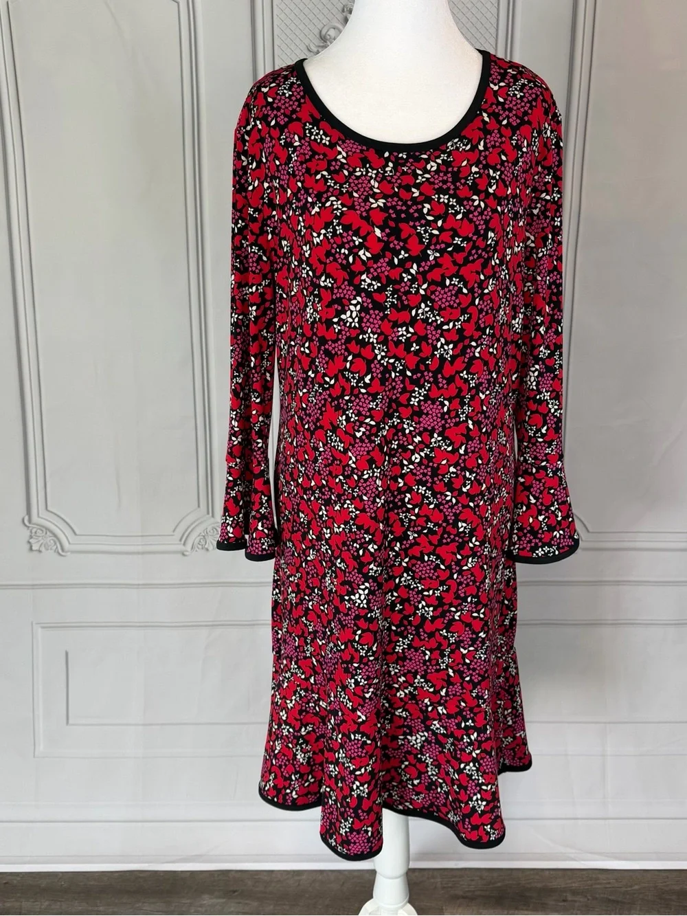 MICHAEL Michael Kors Red Floral Long Sleeve Shift Dress Sz L Black Trim Office